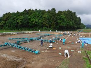 包含層を掘る作業